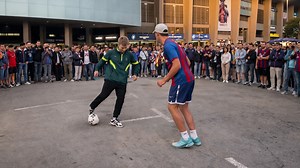 Stranger’s dribbling skills shock the pro freestyler