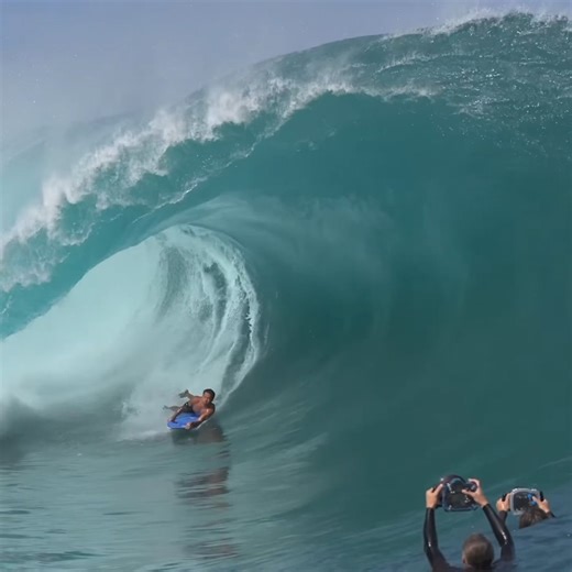45K views · 1.4K reactions | @umbakilla38 James Omitai charging the recent big swell to hit #teahupoo! A few waves from @tim_bonython_swellchasers' latest edit. "Liquid Thunder - Part 2" | We Bodyboard | Facebook