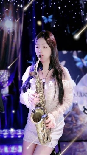 科班实力加持乐乐萨克斯直播表现惊艳众人 #萨克斯音乐 #美女演奏家 #直播现场 #SaxPerformance #LiveMusic