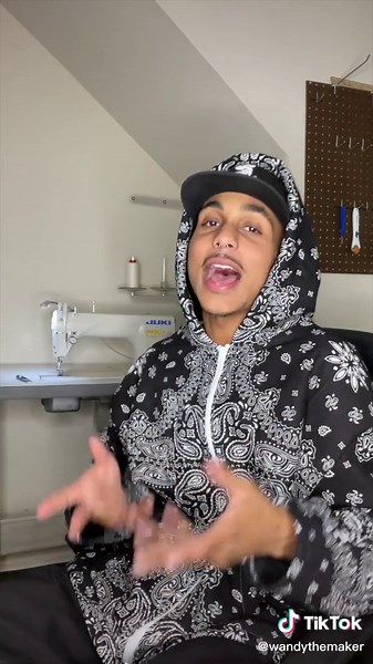 DIY Fleece Lined Zip-Up Hoodie with Bandana Style | Upcycling Fashion