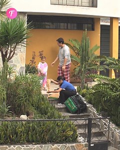 Kind delivery lady comforts girl with a new pizza and toy. | Tips & Tricks