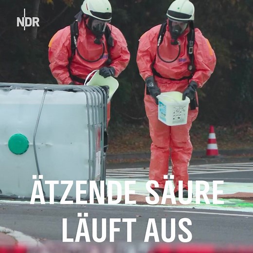 95K views · 328 reactions | Der Mann war mit dem Gespann in einem Kreisel in Zeven gegen ein Bauelement gefahren. Ob Säure ins Grundwasser lief, ist unklar. Der Fahrer wurde durch Säure im Gesicht verletzt. | NDR Niedersachsen | Facebook