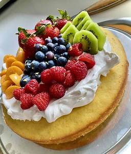 Greek Yogurt Cake (Yiaourtopita)