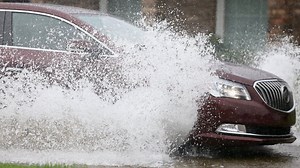Storm over metro New Orleans area brings flooding to Kenner