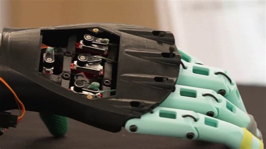 Students develop robotic prosthetics using AI