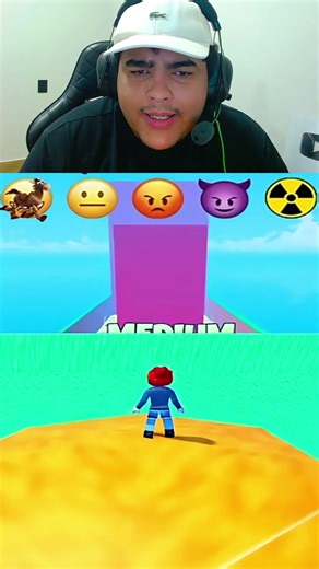 TOY STORY VS GIANT TSUNAMI 🌊😳 Who survives?! (Roblox Escape Tsunami)