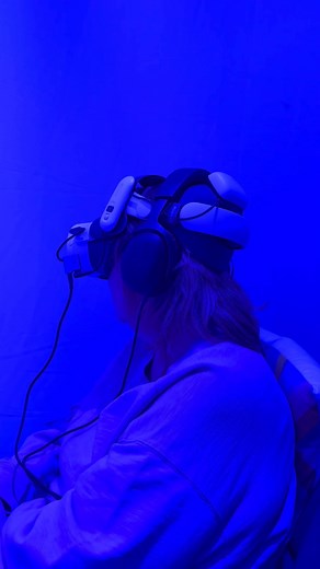 Saskia trying VR , do you think she enjoyed it? | Peter Greenaway