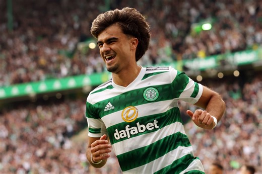 Watch Jota's emotional class celebration with Celtic fans at full-time vs Motherwell