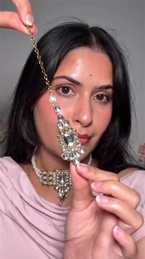 Easy Way to Wear Maang Tikka. The wedding season is here so thought of sharing this easy tutorial. Hope it helps. #hairstyle #maangtikka #wedding | Sribeauty Shine