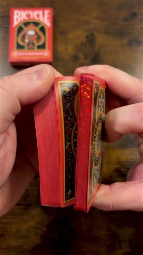 La Magie des Cartes en Rouge