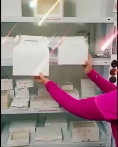 Whtasapp 0984473371 www.imprentaimpresum.com En esta página web está nuestro catálogo Estamos en Quito y Guayaquil Hacemos envios a nivel nacional A todo Ecuador y Colombia Quito: Inglaterra N31 224 y Mariana de Jesús #cajasdecartulina #cajasparapasteles #cajasparacomidarapida #imprentaimpresum #imprenta #impresum #elpalaciodelascajas #elreydelascajas #bolsasdelyvery #fundasdepapel #rollosdepapel #rollostermicos #cajaspersonalizadas | Impresum Imprenta y Publicidad