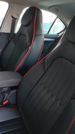 Fantasia accessoires on Instagram‎: "📍 العنوان: الدشيرة الجهادية (انزكان ) قرب القصر البلدي - Housses caldos هوس كالضو - Caméra android - radar de recul - cache voulant - Déflecteurs - Tapis 7D - cache batman - accoudoir - marchepieds - led d’ambiance - led A80 #agadir #auto #VoitureMaroc"‎