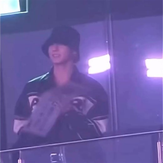 Jungkook's tiny clapping 🤏👏#bts #jungkook #shorts