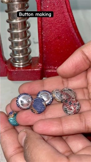 Haw to make buttons with a button making machine…✨