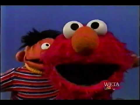 Elmo's World - Ernie Pretending To A Plane