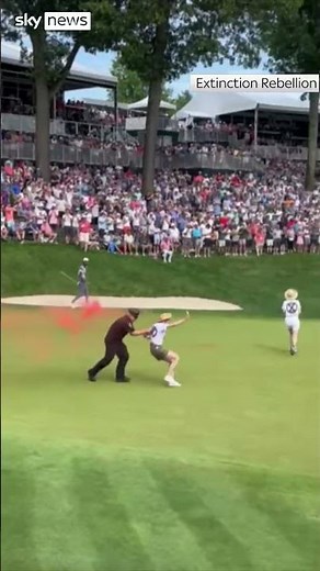 Eco-protest disrupts golf tournament