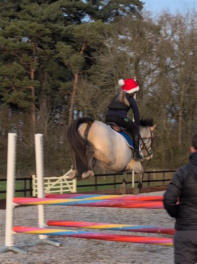 these ponies are amazing 😍🤩 I am one lucky kiddo! #horseriding #pony #horsegirls #horse #training