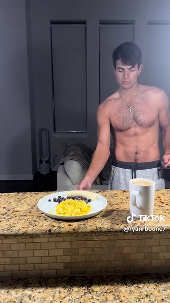 Morning routines 🔁 ☕️🍳 #goodmorning #routine #wakeup #sleep #grind #business #eat #foodtiktok #men #fyp #highprotein #businessowner #meeting #mensfashion #fashion #lean #businessman #morning #goodday #ownthefuture @Suitsupply