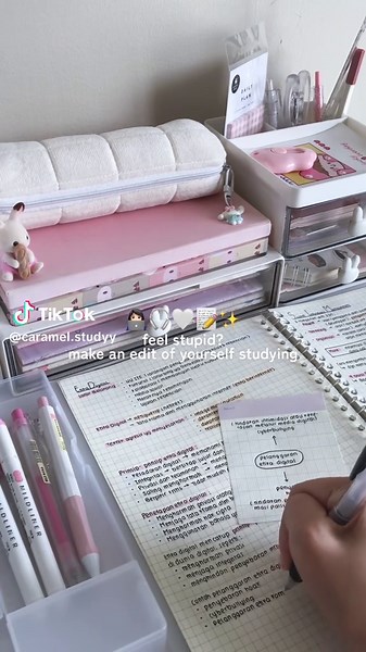 Make an edit of yourself studying to feel motivated 👩🏻‍💻📚✨ #studytok #studytokaesthetic #studyaesthetic #studywithme #motivation #studymotivation #study #students #listeningapp #edit #motivated #aesthetic #studygram