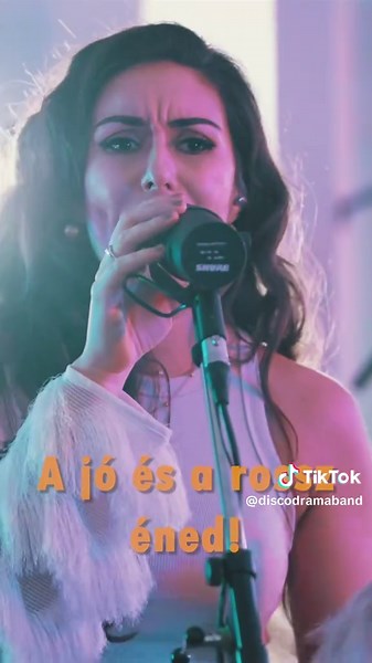 “Ketten” című számunk megjelent mostmár hivatalosan, Live Session formában, hallgassátok YouTube csatornánkon!! ☺️✨🪩 https://youtu.be/KMqdsojYrpg?si=L5cfMBZHdLMWgWe_ #disco #funk #discodramaband #discodrama #magyarzene #zene #livesession #musiciansoftiktok