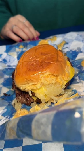 Stacked patties and griddle-seared edges define TRIPLE CLASSIC BURGER, big, bold, and unapologetic! 🍔🔥🤤 #FLIPPINBUNS #NewYork #LongIsland 📍 350 S Broadway, Hicksville, New York, 11801