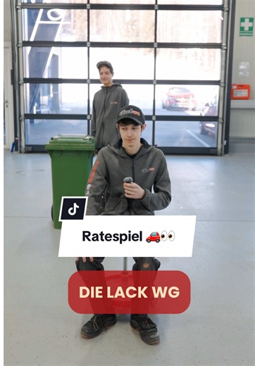 Der war gemein 😪 😂 Die Kollegen bei Die Lack WG haben ein besonderes Game parat - Auto am Sound der Motorhaube erkennen? 🚗 Ratet mit 🫵 Für mehr zum Thema Lehre unbedingt folgen! 🙏 #LehreKarriere #karosseriebau #Ausbildungösterreich #Lehrberufe #challenge