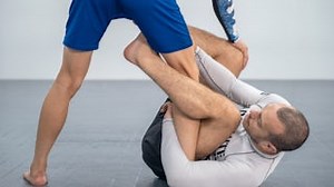 “No-Gi De La Riva” by Lachlan Giles