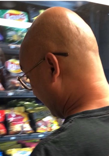 Snack time for petah #petah | Snack