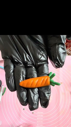 “Mini Fondant Carrot Tutorial | Oddly Satisfying”#Fondant #CakeDecorating #Baking #Satisfying