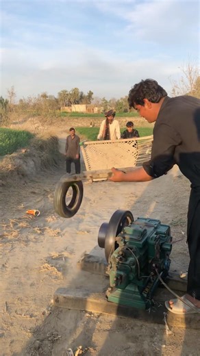 samall $ big tyre help start diesel engine 😱😱