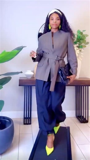 How to Build a Chic Office Outfit From Basics