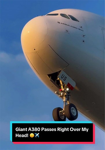 Giant A380 Passes Overhead: Emirates Experience