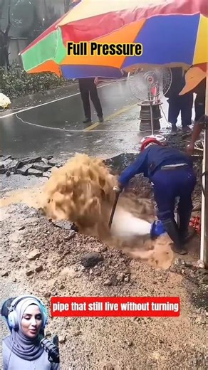 Breaking a Main Pipe Under Full Pressure - Real Field Work