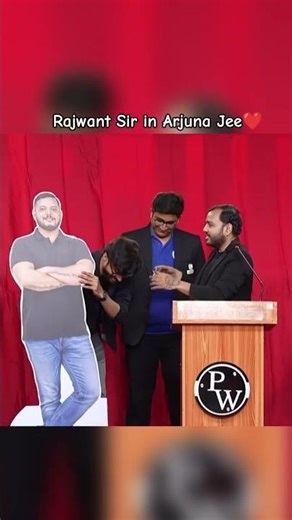 Rajwant sir in Arjuna Jee ❤️🐐 #rjsir #rajwantsir #alakhsir #pw #physicswallah #shorts #viral #neet