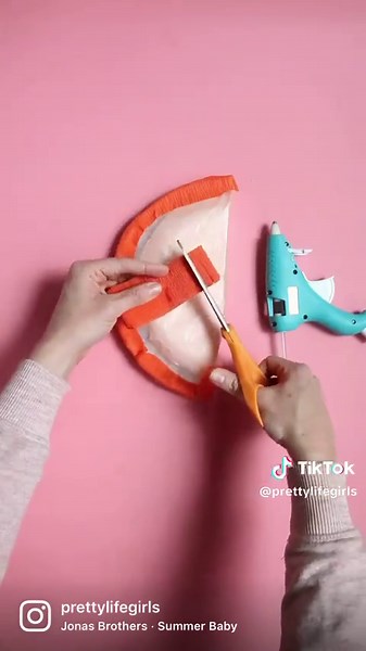 Mini Paper Plate Piñatas for Fun Summer Parties