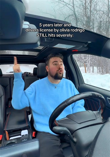 drivers license is one of the best debut singles of ALL TIME 👏📢 the first song i ever screamed on here🥹 #oliviarodrigo #driverslicense #driverslicenseoliviarodrigo #oliviarodrigodriverslicense #oliviarodrigoconcert @Olivia Rodrigo @livies hq ❤️