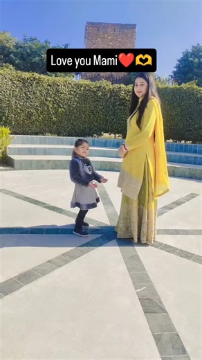 Sonit Singla on Instagram: "Thumak Thumak java apni mami de naal❤️🫶 #cutenessoverload #viral #enjoyinglife #like #funtimes"