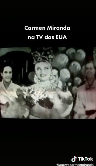Carmen Miranda Banana no TikTok