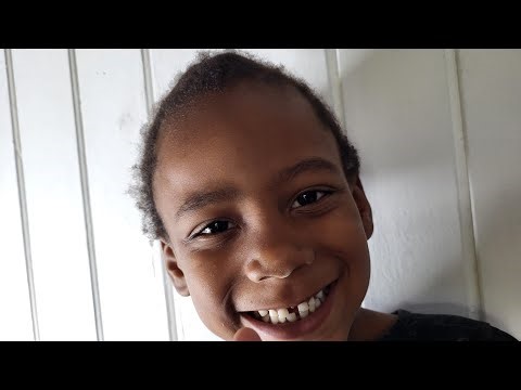 How to do a simple Cornrow braidstyle using a little extension