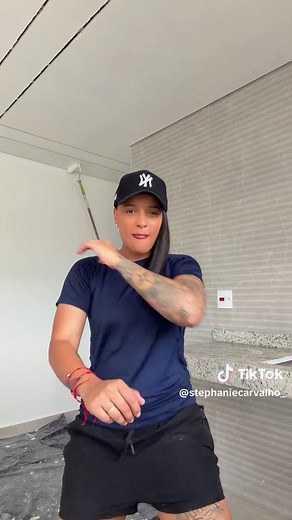 Folgadinha e Pose: Um Tributo à Diversão