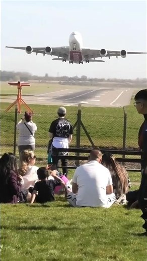 Amazing Plane Takeoff – Powerful & Smooth Departure ✈️🔥