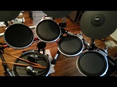 Gus' amazing DTXTREME IIs drumset