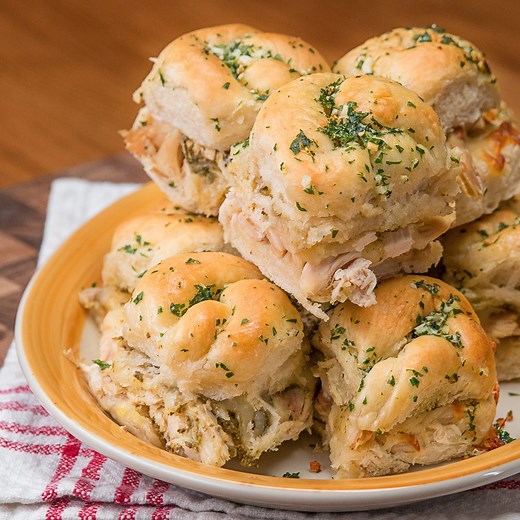 30M views · 17K reactions | Pesto Chicken Garlic Knot Sliders FULL...