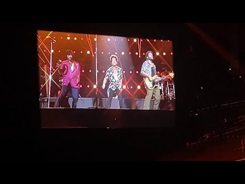 Bruno Mars - Runaway Baby (Live at 京セラドーム2022)