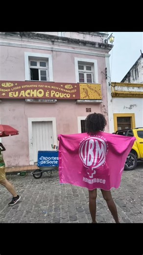 ubmpernambuco on Instagram: "Batucada e Resistência nas Ruas de Pernambuco No Carnaval, nosso bloco tem lado: é pela vida das mulheres. 📣 Não é não. O Bloco das Sambadeiras, primeira bateria de samba de Olinda formada exclusivamente por mulheres, realizou o chamado “Levante mulheres vivas”, ocupando as ruas com alegria, denúncia e coragem. A UBM Brasil e a UBM Pernambuco se somam como parceiras, incorporando-se ao movimento das mulheres na rua e fortalecendo a campanha nacional Nosso bloco é pe
