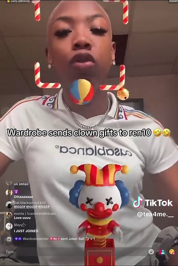 Wardrobe sends clown gifts to Ren10 on SMB live
