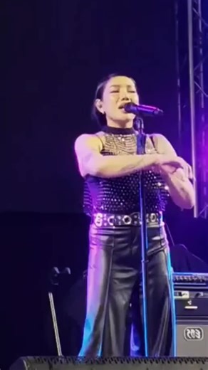 คืนข้ามปี: ดาเอ็นโดรฟิน และคืนพิเศษ