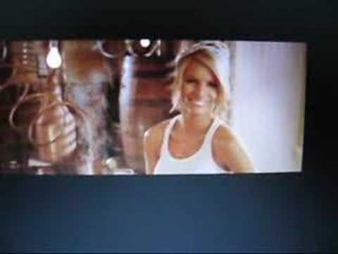 Jessica Simpson in Dukes of Hazzard Blooper