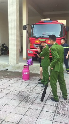 Nó câu gì cho ngầu nhỉ????