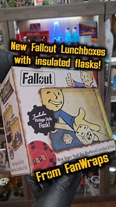 Unboxing all 4 new Fallout lunchboxes from FanWraps ! ▶️ Use my code FOCLLCTR to save 10% on your FanWraps order! All 4 lunchboxes include insulated flasks now which I know is something I've wanted for quite a while! You'll recognize both Vault-Tec variants and the Nuka Cola design, but these new versions are now embossed on the lunchbox. The New Vegas design is completely new and looks amazing, especially with the matching flask! #fallout #newvegas #vaulttec #nukacola #falloutcollector | The Fa